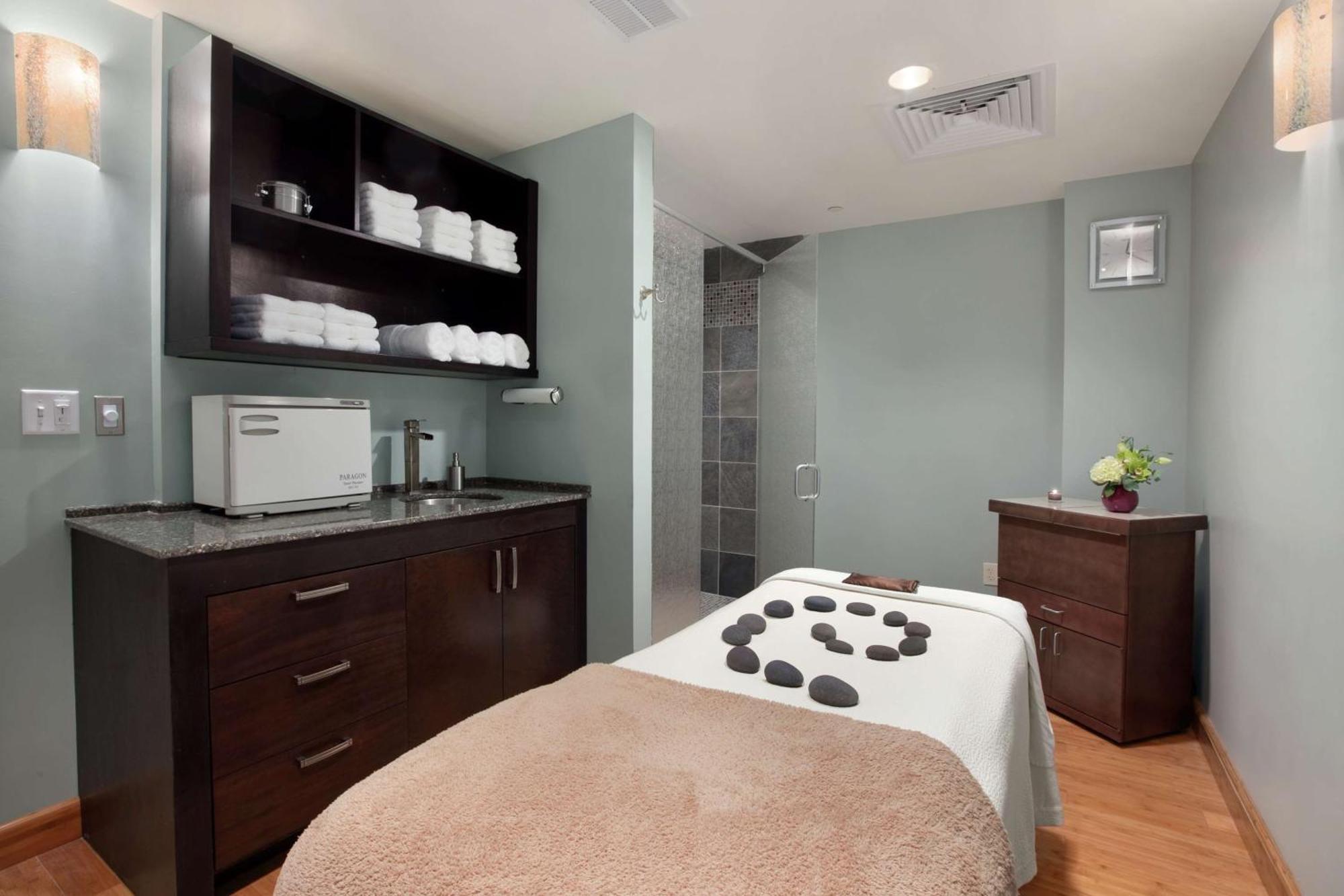 Hilton Asheville Biltmore Park Екстериор снимка