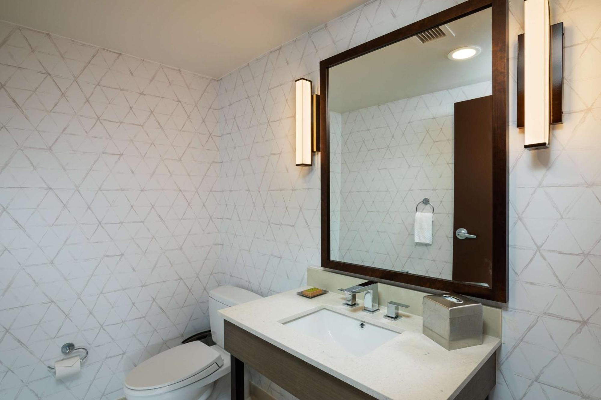 Hilton Asheville Biltmore Park Екстериор снимка