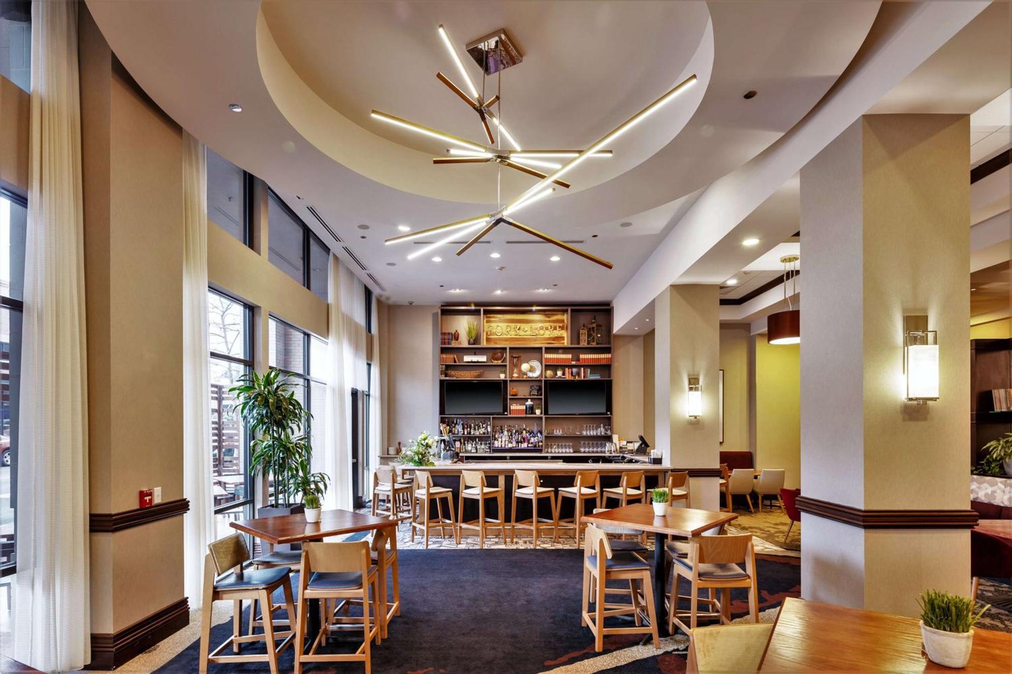 Hilton Asheville Biltmore Park Екстериор снимка