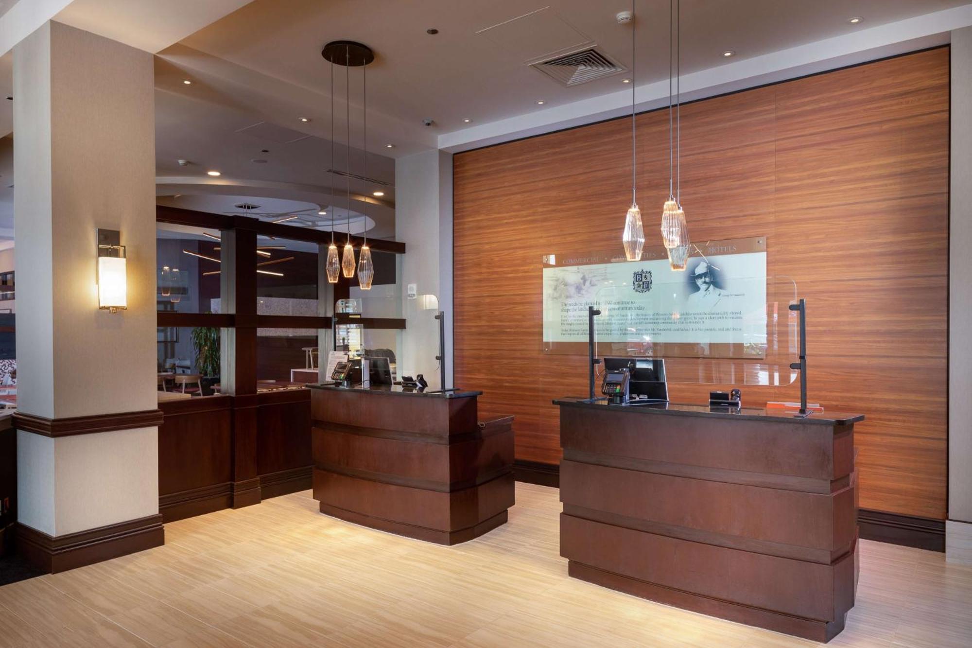 Hilton Asheville Biltmore Park Екстериор снимка