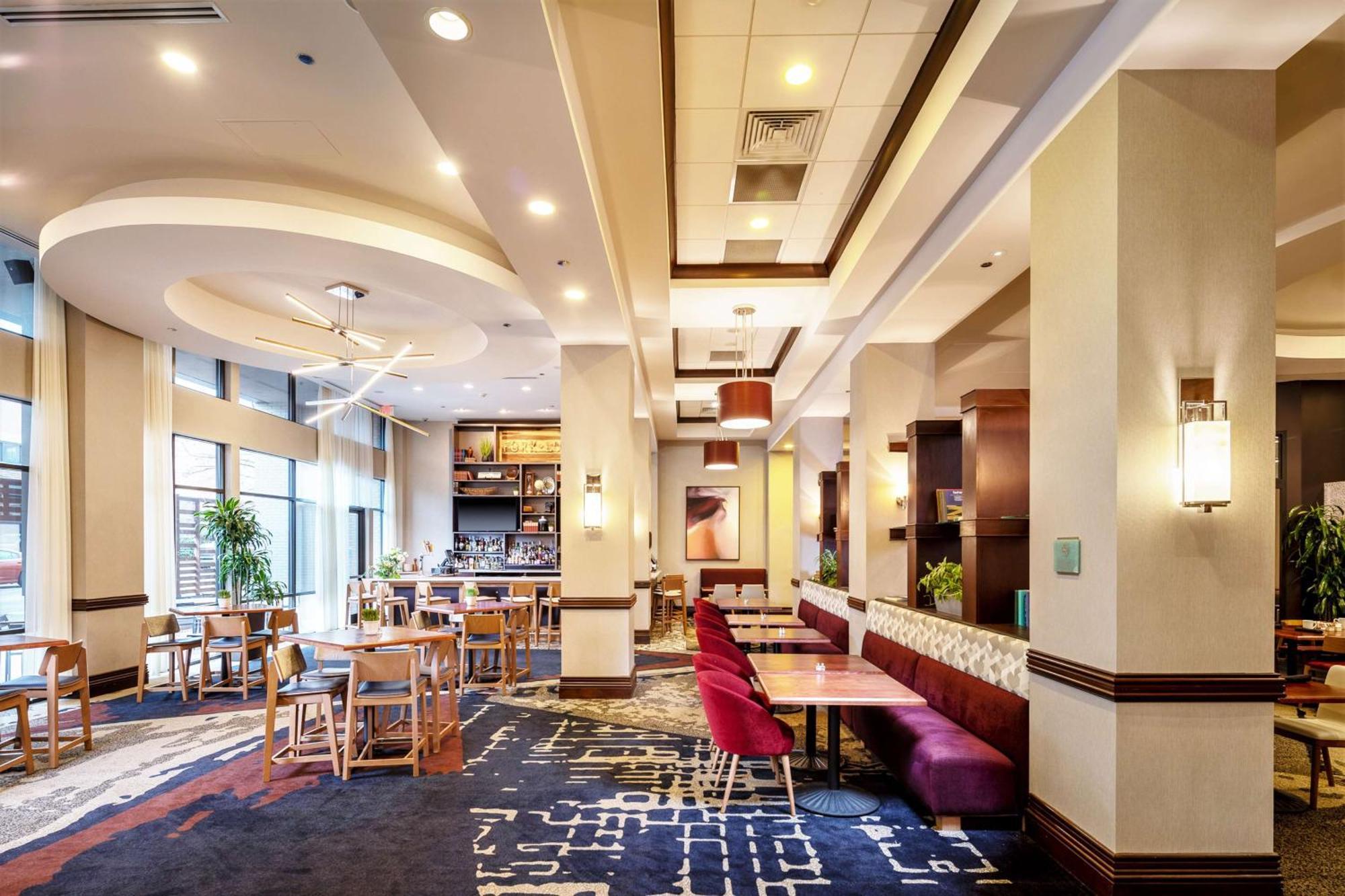 Hilton Asheville Biltmore Park Екстериор снимка
